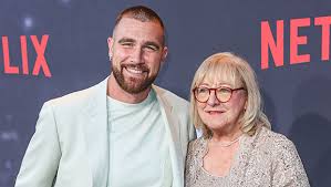 Fox Sports: This is the one reason why sports analysts think Travis Kelce "is losing ground in the Kansas City Chiefs Family". They opined that he will be relegated sooner, rather than later. 