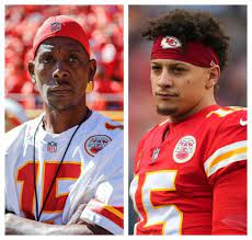 In a heartfelt tone, Chiefs' star quarterback Patrick Mahomes revealed, "The struggles with my parents and siblings are really weighing on me." He added with sincerity, "I'm just not feeling the family support I crave."